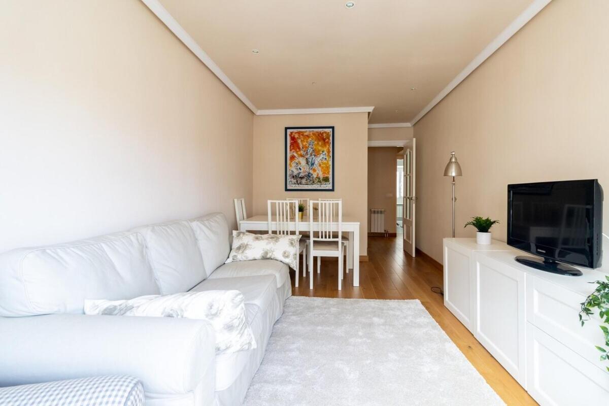 Apartamento Centro Gijon Con Parking Lägenhet Exteriör bild