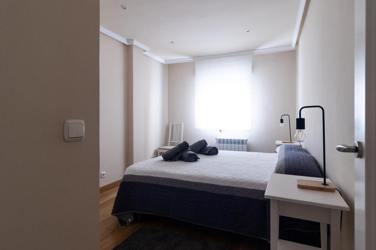 Apartamento Centro Gijon Con Parking Lägenhet Exteriör bild